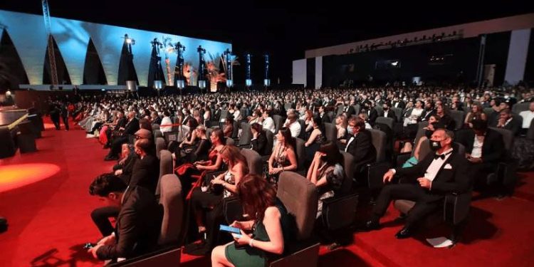 انتقاء 54 فيلما من 21 بلدا للمشاركة في مهرجان أفلام الموبايل أفريكا