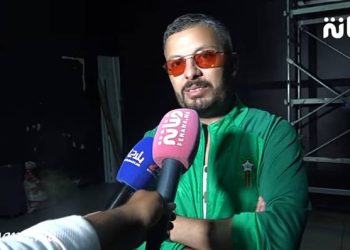في إطلالة أنيقة حاتم عمور يتحدث عن نجاح أغنية “هيا” ويكشف علاقته بالمنشط الإذاعي مومو