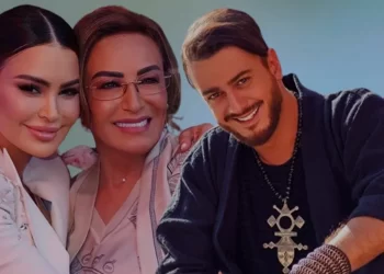 المجرد يتفاعل مع  صديقته مصممة المجوهرات مريم الأبيض لحظة افتتاح مشروعها الجديد