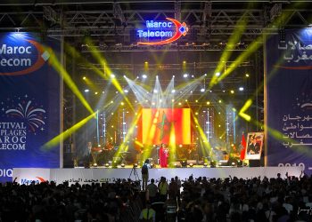مهرجان الشواطئ لاتصالات المغرب : حضور حاشد لسهرات الفنانين المغاربة بمنصة طنجة