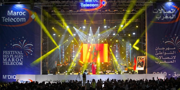 مهرجان الشواطئ لاتصالات المغرب : حضور حاشد لسهرات الفنانين المغاربة بمنصة طنجة