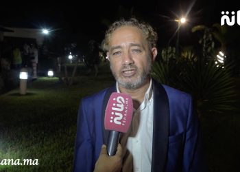 بالفيديو.. إفتتاح الدورة الخامسة لمهرجان سينما الشاطئ بـ “الهرهورة” بحضور ألمع نجوم الشاشة