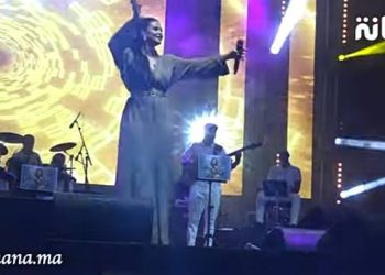 بالفيديو.. سلمى رشيد تشعل منصة مهرجان “ربافريك” بمجموعة من أغانيها تجاوب معها الجمهور بحرارة