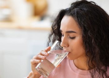 شرب الماء الدافئ للتخسيس٠٠تفاصيل