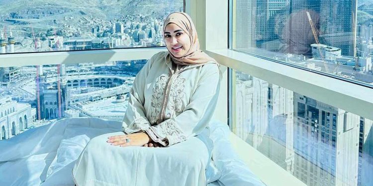 سارة أبو جاد: “كتبلي ربي نبدا 2024 من أطهر بقعة على الأرض”