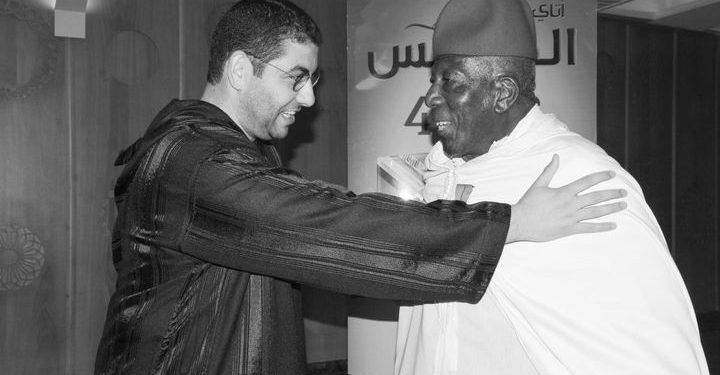 وزير الشباب والثقافة والتواصل ينعي وفاة الفنان الهرم “باعزيزي”