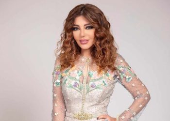 الديفا سميرة سعيد تتألق في إطلالة جديدة (صور)