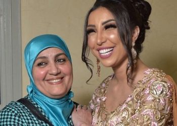 دنيا بطمة تؤكد على رضى الوالدين وتوجه رسالة لوالدتها (صورة)