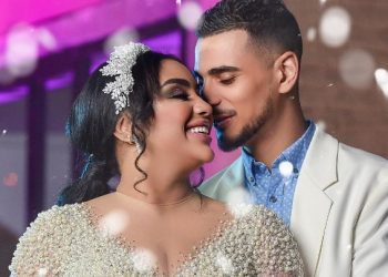 بكلمات رومانسية٠٠أميمة باعزية تحتفل بعيد زواجها (صورة)