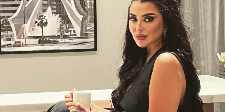 بالرغم من انتقاذها له..فاتي جمالي تدعم حكيم زياش