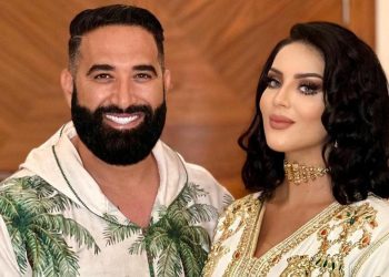قبيبو لزوجته ابتسام بطمة بطريقته الكوميدية: “واخا يخسر المنتخب٠٠لمهم منخسركش نتي”