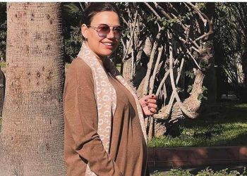 الممثلة حسناء المومني تضع مولودتها الأولى (صورة)