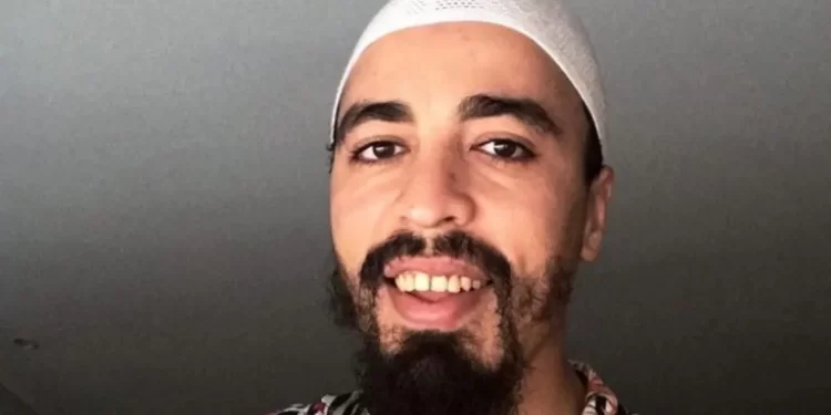 هاشم البسطاوي يهاجم تيكتوكر مغربي٠٠ويتهمه  (صورة)