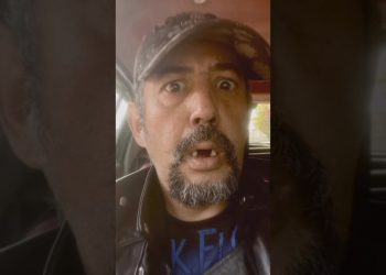 طارق البخاري يخلع أسنانه الأمامية لأجل مسلسل 2 وجوه
