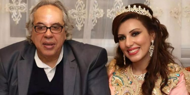 بالدموع٠٠سحر الصديقي تحن إلى والدها المتوفي