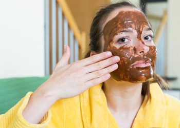 القرفة وفوائدها على بشرتك٠٠