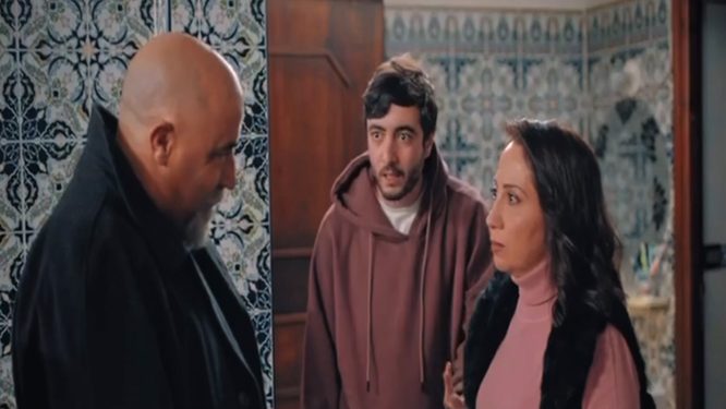 رغم المنافسة الشرسة.. “بين القصور” يشد انتباه الجمهور المغربي