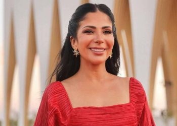 منى زكي: “الخلفة بعد الـ 40 سنة صعبة أوي ومخيفة”
