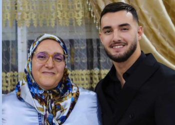 في عيد الأم٠٠زهير بهاوي يوجه لوالدته هذه الرسالة