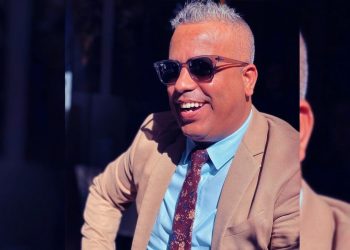 عبد الفتاح جوادي  يروج لجولته الفكاهية الجديدة “لا توريفين”