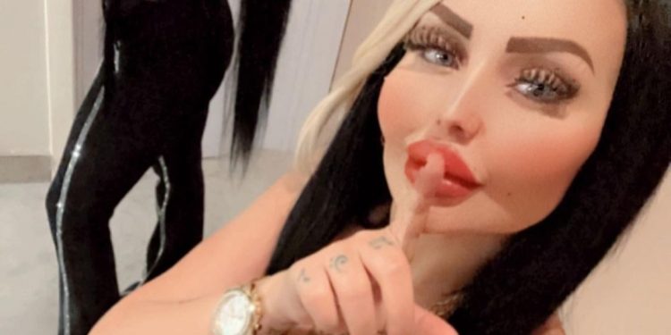 بعد معاداتها للمغرب..مغنية جزائرية تمنع من إحياء حفلها الفني بوجدة