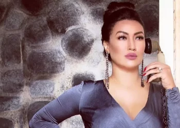 ممثلة مغربية: “درت تقنية شد الوجه بالخيوط وماغانكدبش ونقول سر جمالي هو شرب الماء”