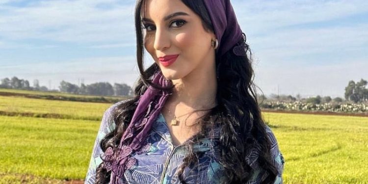 وصال بيريز: “أحرص على التقرب من الله في شهر رمضان والالتزام بالعبادات”