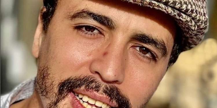 هاشم البسطاوي ينتقد بقوة معجبات الممثل أنس بسبوسي “katorz”