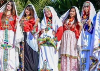 الزي التقليدي السوسي من تملحفت الى القفاطين المطرزة