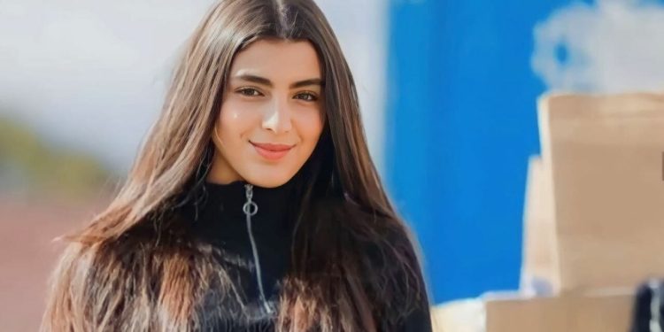 ندى هداوي تعرضت لإصابة على مستوى ساقها خلال تصوير مسلسل” بين القصور”