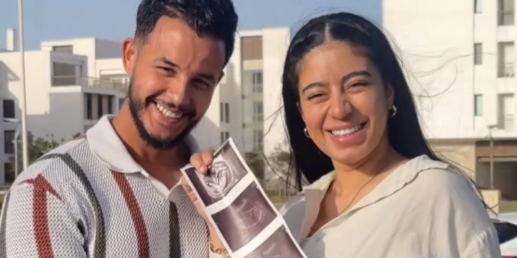 مدونة مغربية مشهورة تفاجئ متابعيها بخبر حملها