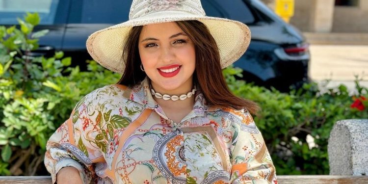 تيكتوكر مغربية تنتقد الفنان سعد لمجرد