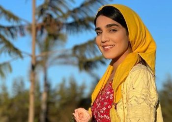 مؤثرة مغربية تطالب بأقصى العقوبات لكل شخص يلحق أذى بالحيوان
