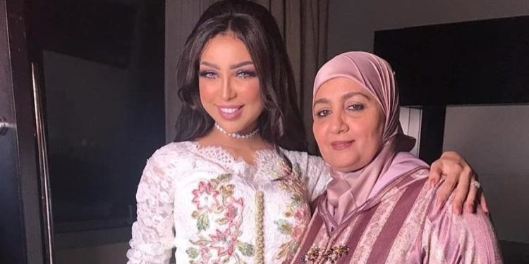 بمناسبة عيد ميلادها٠٠والدة دنيا بطمة توجه لها هذه الرسالة
