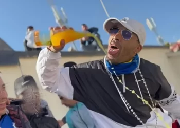 بعد “شر كبي أتاي”..الحكم بالسجن على مؤدي أغنية “شر كبي هاواي” (تفاصيل)