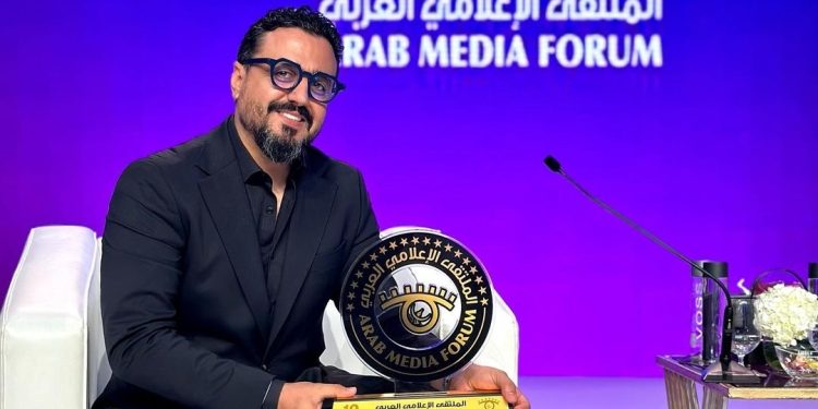 الإعلامي رشيد العلالي يكرم في أشهر ملتقى عربي للإعلام..تفاصيل
