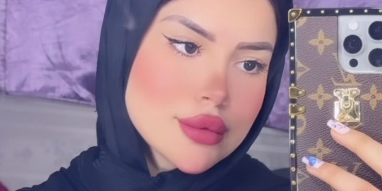 المدونة حفصة ابحيح تفاجئ متابعيها بقرار ارتداء الحجاب..صورة