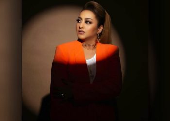 الفنانة زينة الداودية توجه رسالة إلى والدتها (صورة)