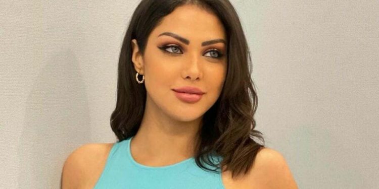 ابتسام تسكت تفجرها: “فنانة حاربتني وأثرات عليا بزاف”