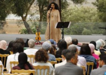 الموسيقى الفارسية لعايدة نصرت تصدح عاليا في سماء شالة
