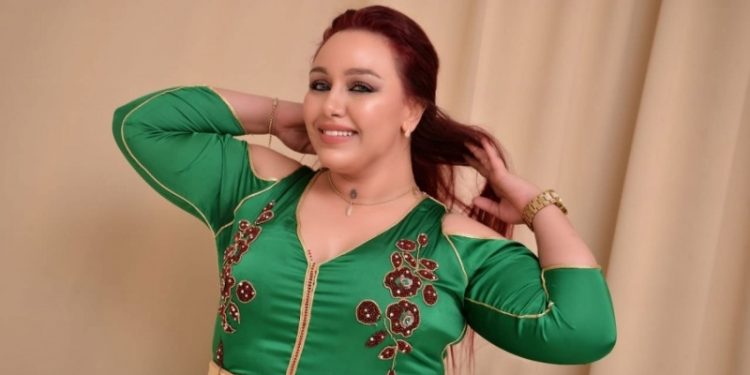 فاطمة الزهراء طراكس تستفز متابعيها: ” أنا كالتاريخ لا أتكرر مرتين”