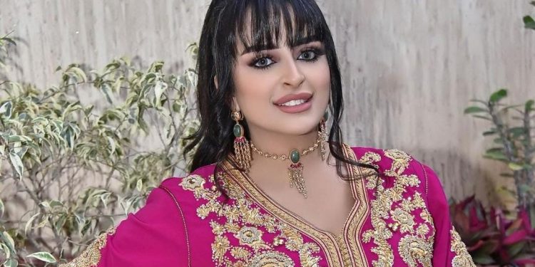 سناء شيك شوب تزيل الستار عن جنس جنينها..(صورة)