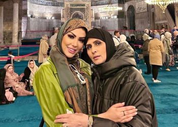 والدة الفنانة إبتسام تسكت: “بنتي طباخة ماهرة ، الله يرضي عليها “”