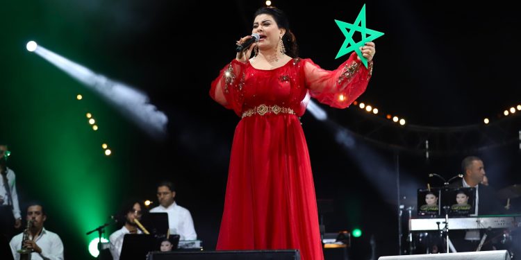 مهرجان موازين.. حفل المطربة لطيفة رأفت يحلق بالجمهور في سماء االفن المغربي الأصيل