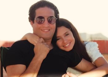 الممثل هشام الوالي لإبنته: “عطيتيني أجمل إحساس وهو الشعور بإحساس الأبوة”