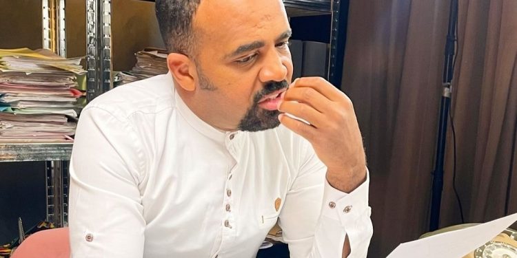 الكوميدي باسو يثير قلق جمهوره بسبب المرض..تفاصيل
