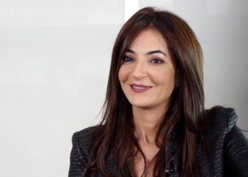 حنان الفاضلي تشتاق لوالدها المتوفى: “لن تلهيني الدنيا عنك”