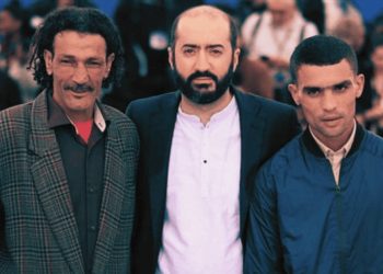 كمال الأزرق يحصد”جائزة السوسنة السوداء” عن فيلم “كلاب الصيد”