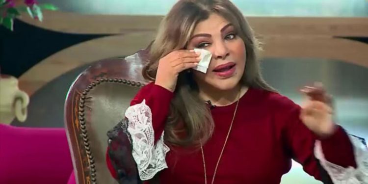 بسبب التهميش..فلة الجزائرية تهدد بالانتحار