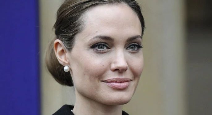 أنجلينا جولي تؤدي شخصية ماريا كالاس